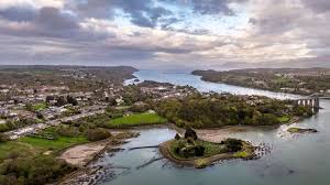 Keep rising throughout 2021 and into 2022? Wales Average House Price Tops 200k In Race For Space Bbc News