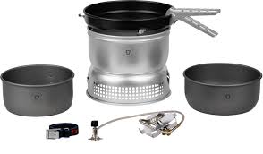 A comparison of the trangia alcohol burner with the additional gas burner. Trangia 25 9 Ha Alu Ul Alu Storm Cooker With Gas Burner At Bikester Co Uk