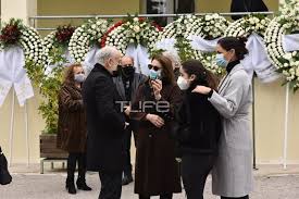 Αυτό το εργαλείο απαντάει στα συχνά ερωτήματα πόσο χρονών είσαι;, πόσο χρονών είμαι;.επιλέξτε ημερομηνία γέννησης για να δείτε την ηλικία σας. Antwnhs Kalogiannhs Khdeythke Ypo Toys Hxoys Toy Krathsa Th Zwh Moy Eyrytanika Nea