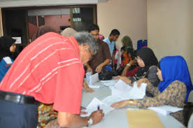 Bank kerjasama rakyat msia bhd. Penyampaian Bantuan Zakat Bank Rakyat Dun Kota Tampan Program Belia Pakaian Raya Pdk Lenggong Dr Shamsul Anuar Nasarah
