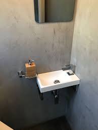 Beton Cire Microcement Carameo Fugenlos Mit Bildern Mineralischer Putz Waschbecken Design Kalkputz