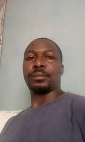 Marketing pigs in Western Kenya