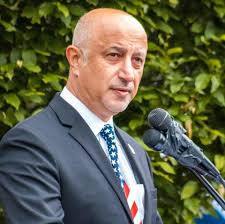 ALERT** There is a water main break in River Vale that is affecting the  water pressure in the east side of Montvale.