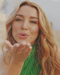 Dannii Minogue님의 프로필