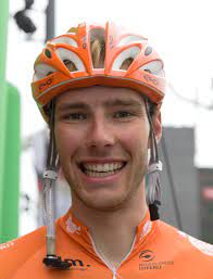 Daarna ging hij rechtop staan en begon hij aan zijn monoloog. Jan Willem Van Schip Wikipedia