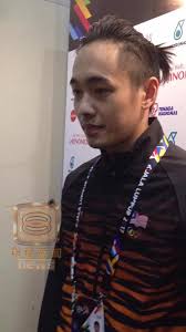 八度空间华语新闻- #2017东运会【状态火热！】👏🏻👏🏻  继昨天在剑术项目包揽金银牌后，状态火热的我国武术队国手叶伟健和黄永升，今早在自选枪术赛中，再次包揽金牌和银牌！ #BangkitBersama  #KitaJuara