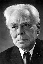 The Teaching of Crystallography: a Historical Survey