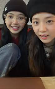 Park eun suk is a south korean actor and model. Blackpink S Jisoo Was Asked To Speak English And Lisa Immediately Regretted Supporting Her Kpoplover