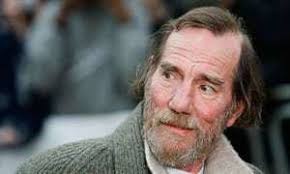 Pete Postlethwaite