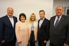 Helene fischers familie glaubte von anfang an an ihr talent. Helene Fischer 2021 Boyfriend Net Worth Tattoos Smoking Body Measurements Taddlr