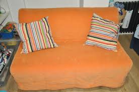 I meccanismi del contenitore e letto sono funzionanti. Divano Letto 2 Posti Ikea Con Copridivano Arancione