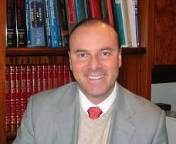 Eduardo Saadi ministra conferências na Europa