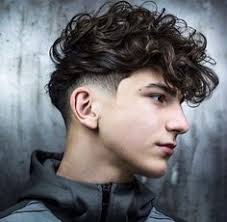 Bu maşalar düzgün ve parlak bukleler. Erkek Kivircik Sac Modelleri Men S Hairstyles Icin En Iyi 20 Fikir Kivircik Sac Modelleri Kivircik Sac Sac