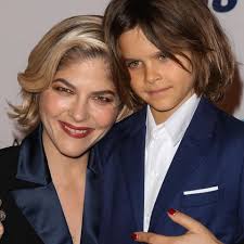 Jul 31, 2019 · in a new instagram post, selma blair used the hashtag #hsct to reference her therapy for multiple sclerosis. Selma Blair Mit Glatze Gegen Multiple Sklerose Gala De
