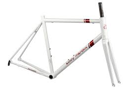 Interesting news, specials and sales of the brand appear in your inbox. Eddy Merckx Strada Stahlrahmen Set