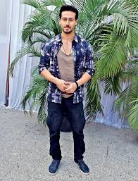 Bollywood Famous Actor Tiger Shroof Dressing Style Dress Design How To Style Boys Dress Tiger Shroff Body Tiger Shroff Bollywood Actors