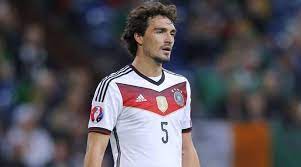 With his family, he moved to munich at the age of 6, after his father, hermann took up the position of youth coordinator at bayern munich. Euro 2016 Germany S Mats Hummels Injured Bastian Schweinsteiger On Track Sports News The Indian Express