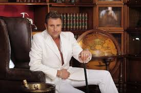 Totusi iordache sustine ca nu e vorba de un inel de logodna, mai. Romania MondenÄ Cat De Bolnav E Designerul CÄtÄlin Botezatu Divertisment Vedete Eva Ro