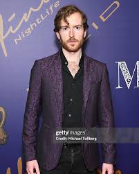 Life is magical 🪄 Surreal that the turning point was buying an astrology  book 3 years ago. Grateful to be here 🙏 Thank you for hosting  @affinity.nightlife Photo by @michaeltullberg