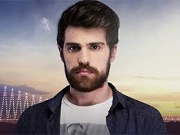 Berker güven hem karakteri, hem de oyunculuğu ile etkiledi! Zalim Istanbul Nedim Karacay Berker Guven Kimdir Gercek Ismi Rolu Oldu Mu Ayrildi Mi