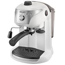 Oricare ar fi alegerile tale, datorita pompei cu presiune de 15 bari, prima latte te va desfata de fiecare data cu o cafea cu spuma bogata si densa. Espressor Studio Casa Barista Latte 15 Bar 1470 W 1 2 L Cana Lapte 700 Ml Emag Ro