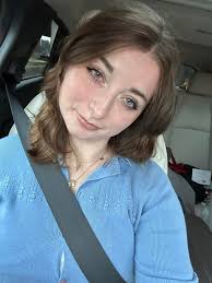 Hello :) I am Veronika and i ám wanna learn italian languange I am speak  hungarian and english too Send me msg if you speak italian or you are  italian 😊 Grazie