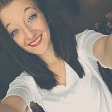 Krystal Davidson's Instagram, Twitter & Facebook