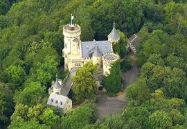 Pin Auf Castles Chateaux Manor Houses Palaces Etc