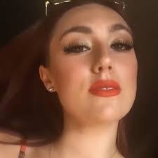 Paige Faust's Instagram, Twitter & Facebook