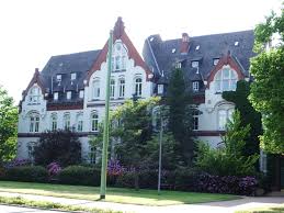 In dringenden fällen sowie am wochenende und außerhalb der sprechzeiten ab 17 uhr erreichen sie unseren pflegedienst unter der tel. Wurster Strasse Wikipedia