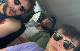 Darryl Crumpton's Instagram, Twitter & Facebook