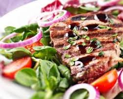 Recette De Entrecote De Boeuf Grillee Au Barbecue Et Salade De Crudites Legere Recette Salade De Crudites Salade Planification De Repas Sains
