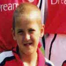 Arsene wenger has joked that harry kane made the 'wrong decision' joining tottenham after his brief stint at arsenal as a kid. Snapped Spurs Hero Harry Kane Wears An Arsenal Shirt Daily Star