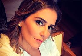 Tila Tequila dá a luz a Isabella Monroe