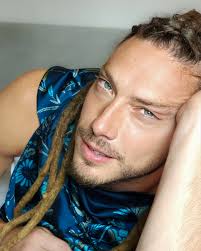 Fouetté rolls with @stasiasquid. We tried these back in Guatemala at the  beginning of year! There is some base technique that can support sliding  around the limbs in an easy and (relatively)