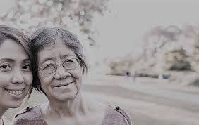 Suzanne Starling's Instagram, Twitter & Facebook