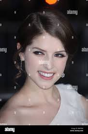 ANNA KENDRICK UP IN THE AIR LOS ANGELES PREMIERE LOS ANGELES CA USA 30  November 2009 Stock Photo