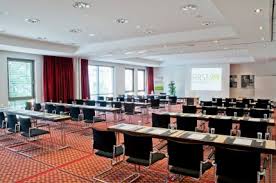 Ta hotel nudi obiskovalcem veliko dodatne ponudbe, ki zadovolji tudi najbolj zahtevne goste. Zwickau Hotel Ubernachten Holiday Inn Achat Pension Zwickau Aktuell