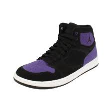 Avec plus de 770 marques et 52 000 modèles de chaussures pour femme, homme et enfant, toute la mode est sur sarenza ! Ajf Basket Jordan Noir Nalan Com Sg