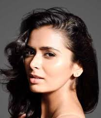Baadshah 2013 Cast Actor Actress Director Producer Music Director Cinestaan Pwe (2017) and ring of pakistan (rop) (2018). baadshah 2013 cast actor actress