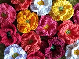 Learn how to crochet flowers that you can group together in a bouquet or wear as embellishments. 25 Easy Crochet Flower Patterns