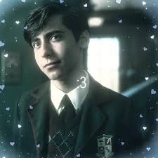 Aiden Gallagher Clips for Edits