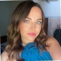 Amie Newell's Instagram, Twitter & Facebook