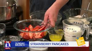 Gluten free, low carb pancake recipe for valentine's day. Sunday Brunch Strawberry Shortcake Pancakes