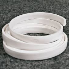 In effetti le piscine in cemento armato danno l'idea di robustezza e flessibilità, libertà di scelta per forma, dimensioni e rivestimenti ma non tutti considerano. Fettuccia In Pvc Per Aggancio Liner Rotolo 50 M Akkatta Piscine