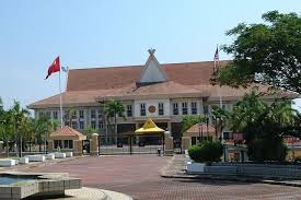 Pejabat pentadbiran daerah dan tanah kuala muda, 08000 sungai petani, kedah darul aman. Pejabat Mb Kedah Ditutup Sementara Kerana Covid 19
