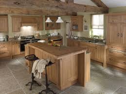 Kitchen with oak wood cabinetry. Living In The Kitchen With Oak Cabinets Modern Design