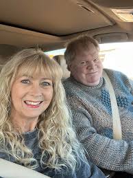 Bundle up! It's cold outside!! 🥶 25° 🥶