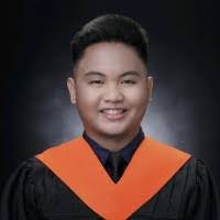 Kenny Saenz's Instagram, Twitter & Facebook