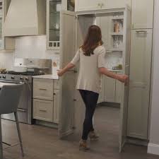 Roomporn On Instagram Now You See It Now You Don T Really Loving This Idea A Hidden Walk In Pan Modern Kitchen Design Kitchen Pantry Design Pantry Design